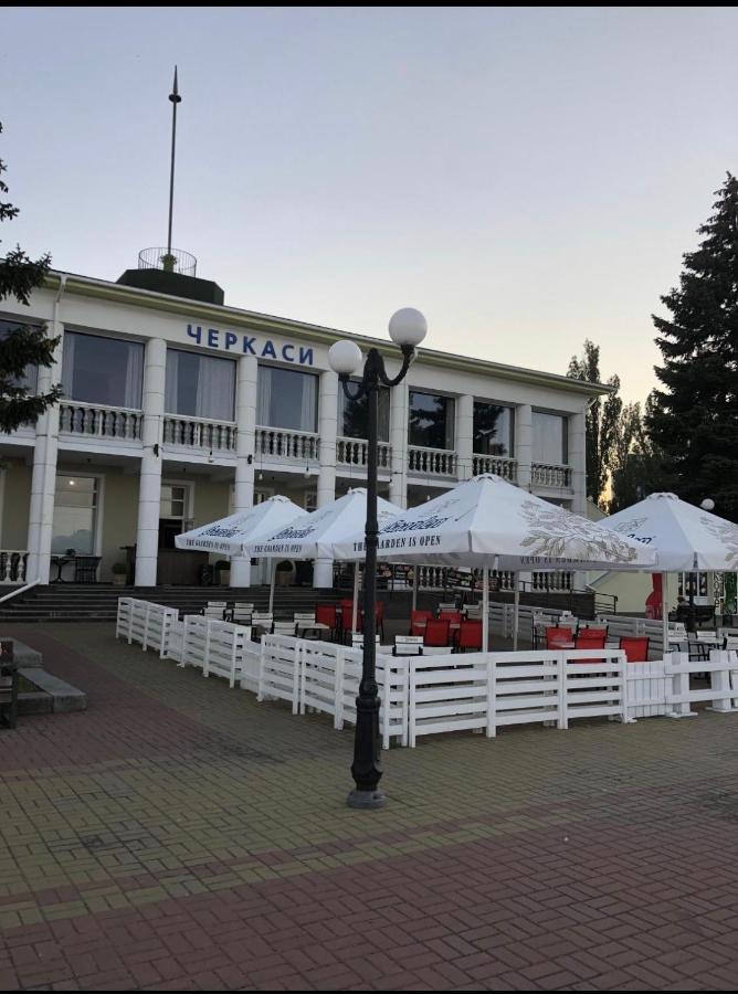 Apartments On Priportovaya,35 Tcherkassy Extérieur photo